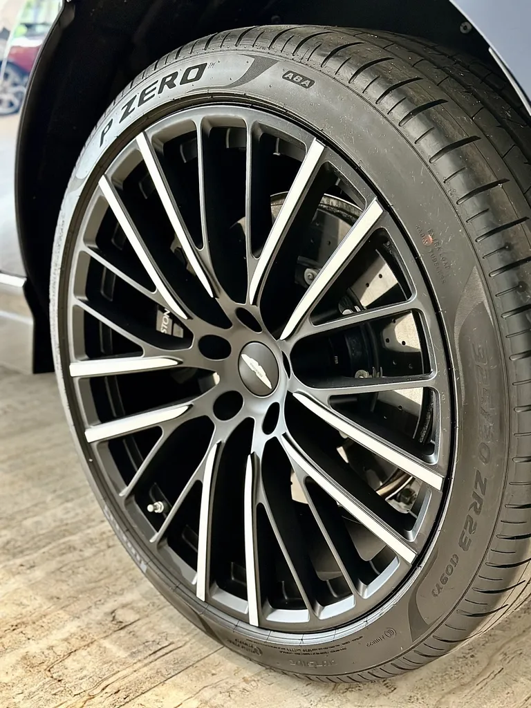 protection carrosserie traitement céramique film de protection PPF Lyon 6 Aston Martin DBX 707