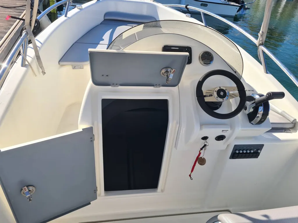 Day cruiser Aries Open d'occasion à Saint-Cyr-sur-Mer