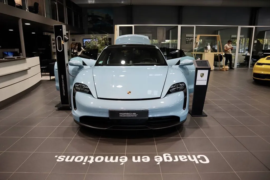 Animation d’un bar à cocktails pour le lancement de la nouvelle Porsche à Lyon 69