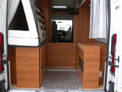 VEND FOURGON RAPIDO VAN 53