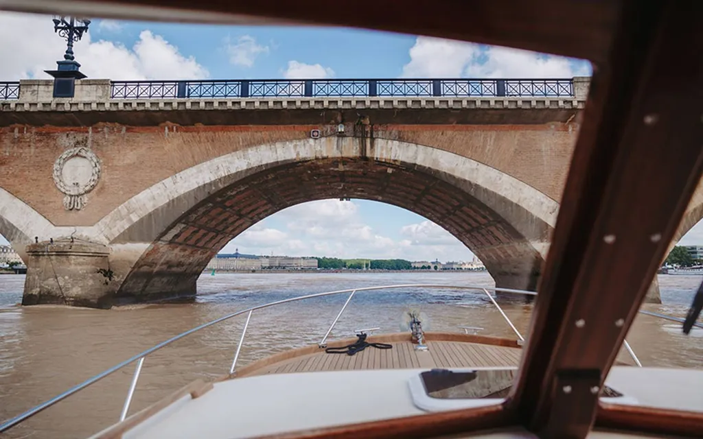 Balade sur la Garonne avec repas et boisson 