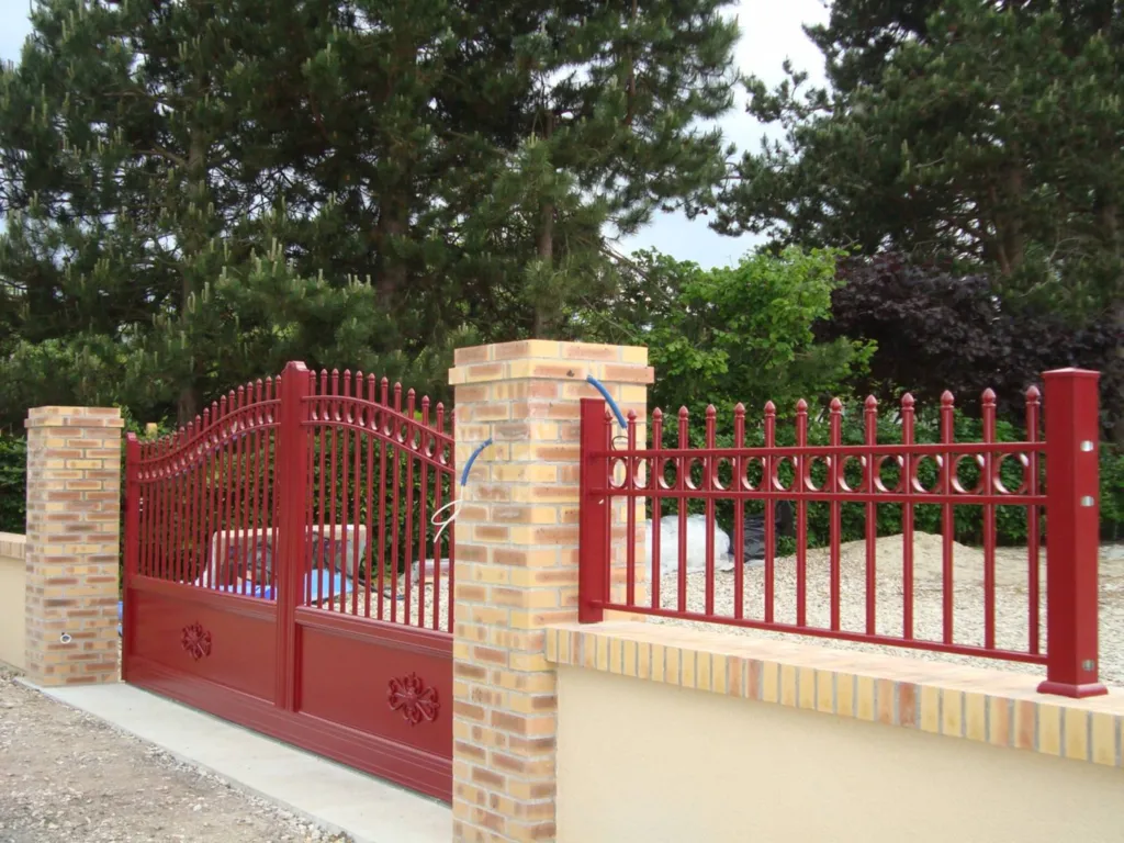 Poseur de clôture et portail Alu dans l'Eure 27 