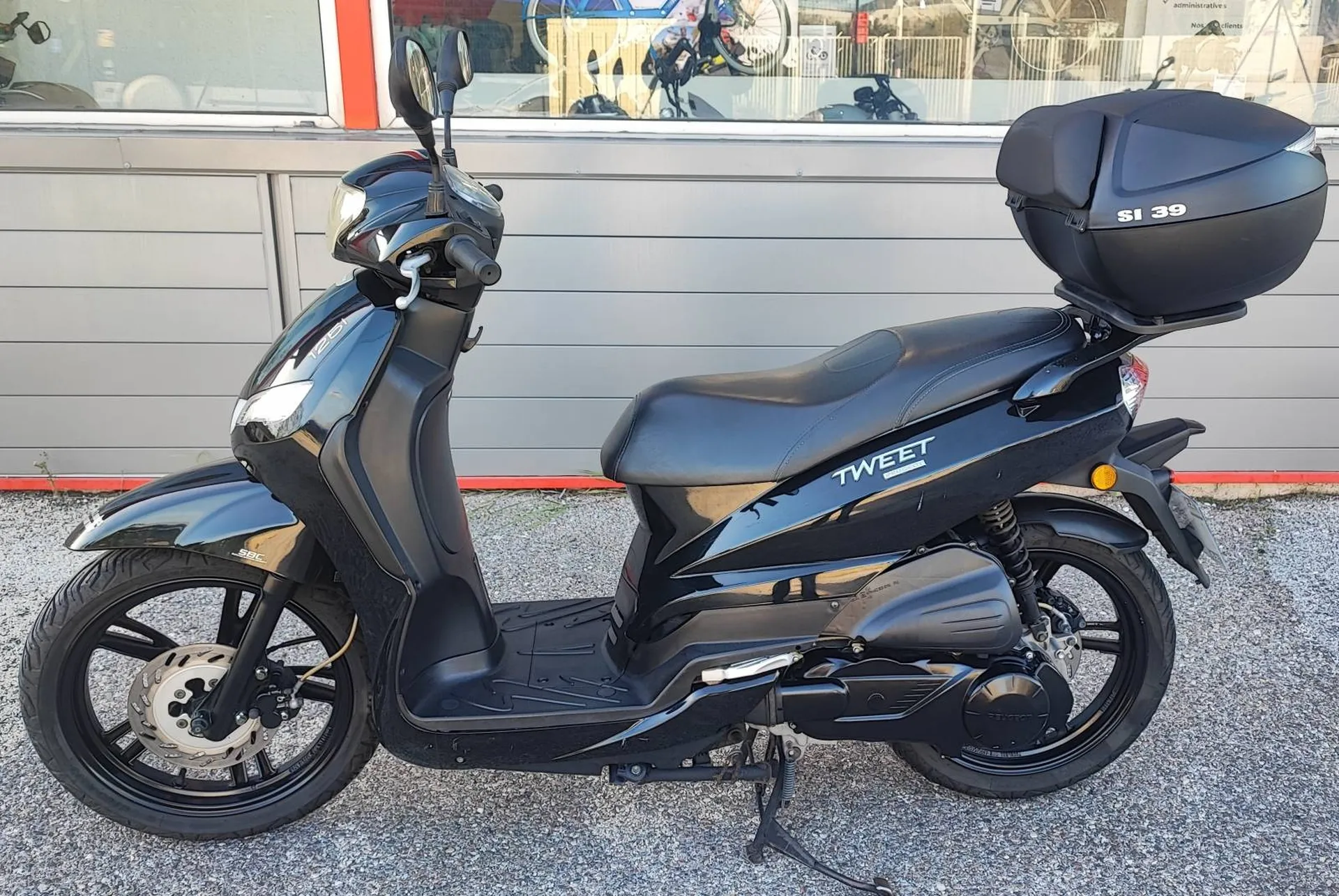 PEUGEOT TWEET 125 DU 11/2019 AVEC 38200KM.