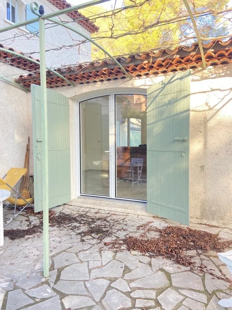 Fenêtre en aluminium à Martigues 