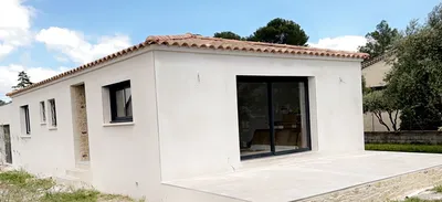 Ravalement de façade dans la vallée du Rhône, conseil prix et suivit avec STONEO Valence Montélimar Orange Avignon Bagnols-sur-Cèze Nîmes