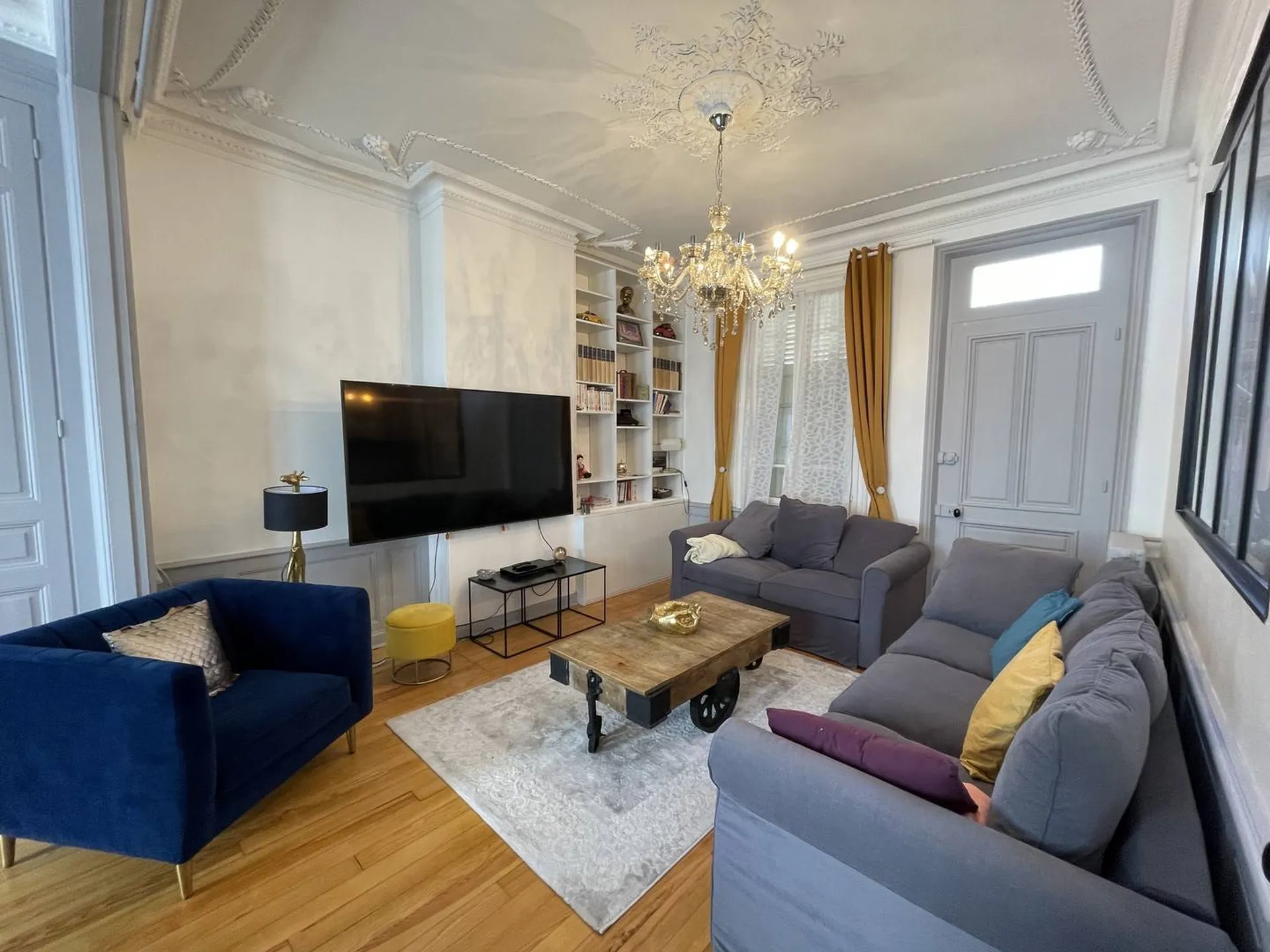 SOUS OFFRE Maison de Maître spacieuse en bord de mer entièrement rénovée, entre Dieppe et la Baie de Somme, en Normandie