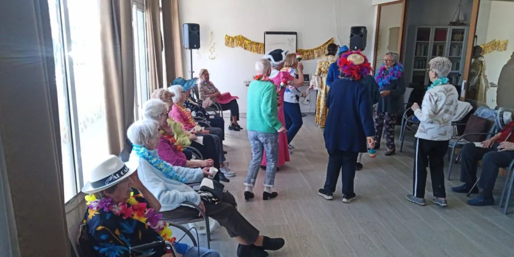 Carnaval dans notre Résidence pour seniors Les Palatines près de Montpellier avec un thé dansant déguis