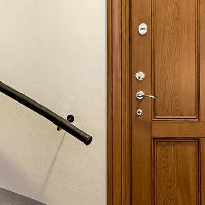 Remplacement de porte palière à Lyon 5, Croix Rousse : le savoir-faire de Menuiseries Harmonie