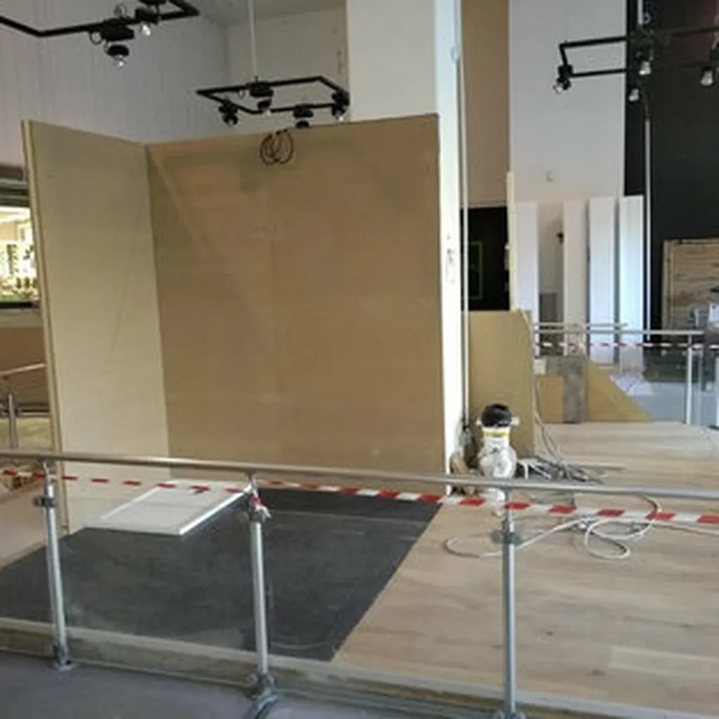 Transformation d’un local technique en mercerie recevant du public avec ouverture commerciale rapide et maîtrisée