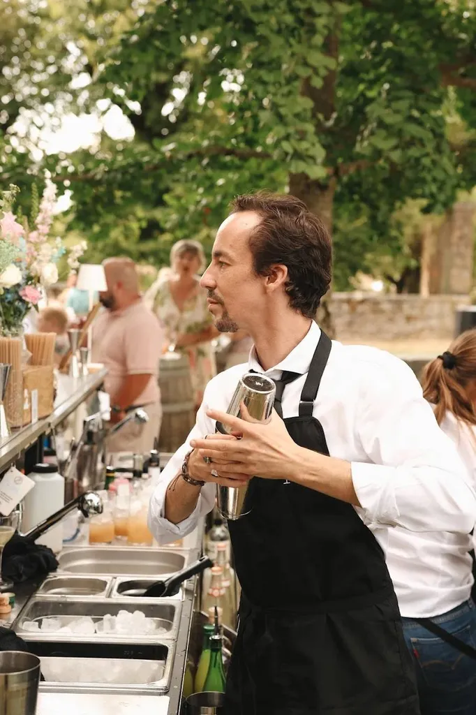 Cocktails signature servis lors d’un événement professionnel à Lyon