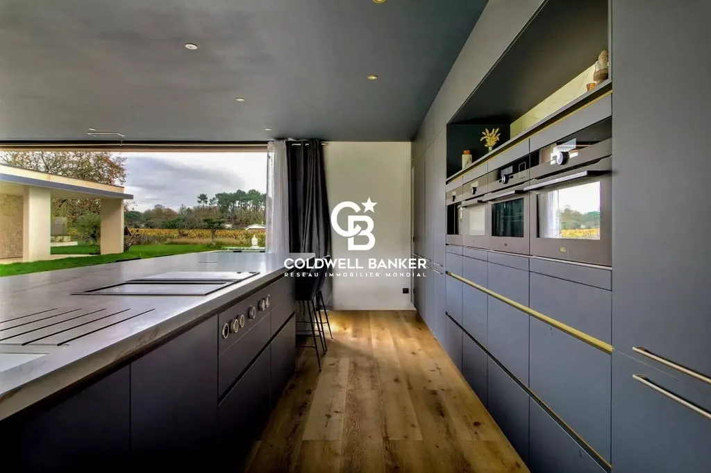 Maison à vendre à La Brède – villa d’architecte neuve avec piscine et grands volumes lumineux