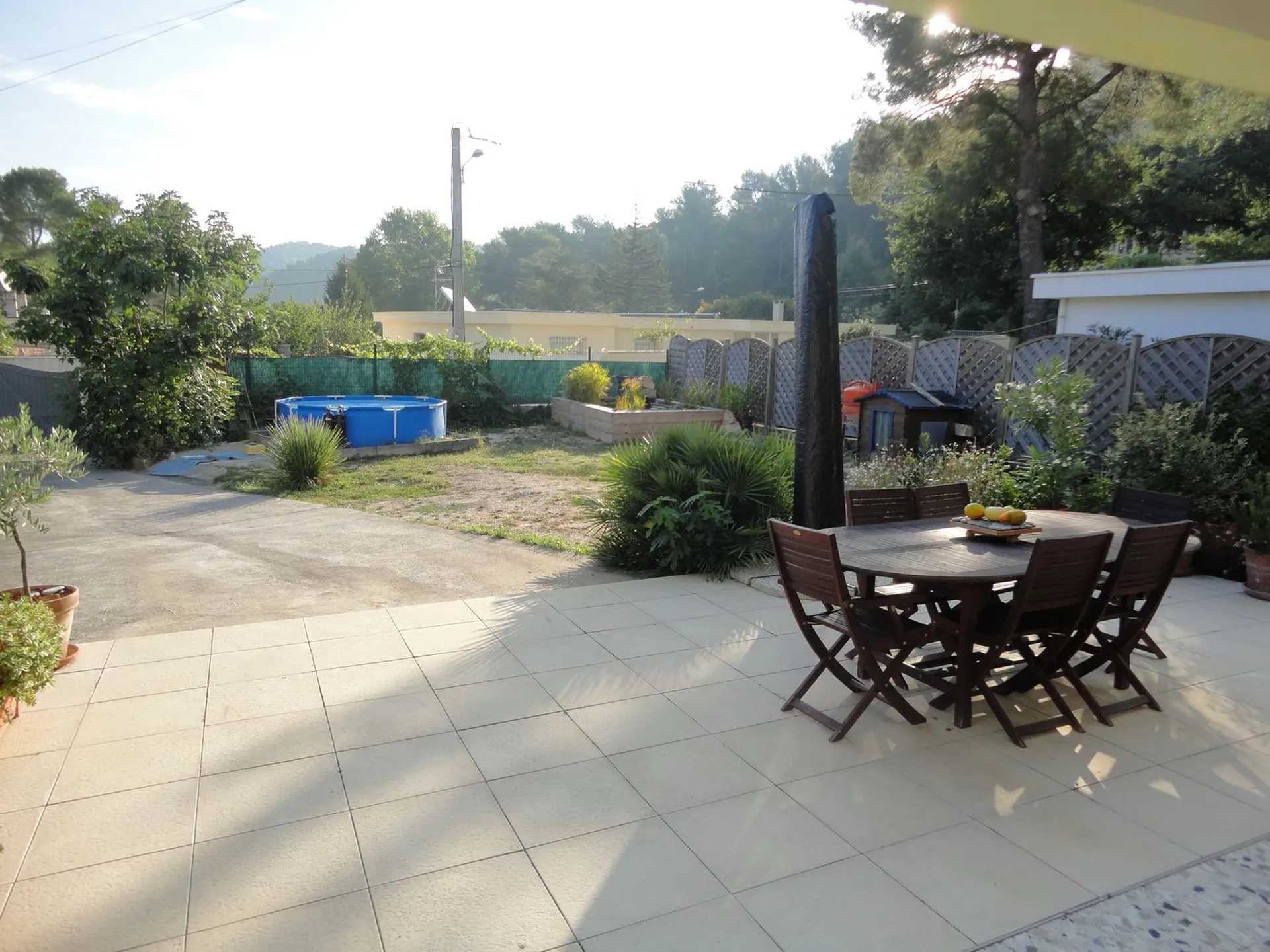 a vendre bas de villa carnoux