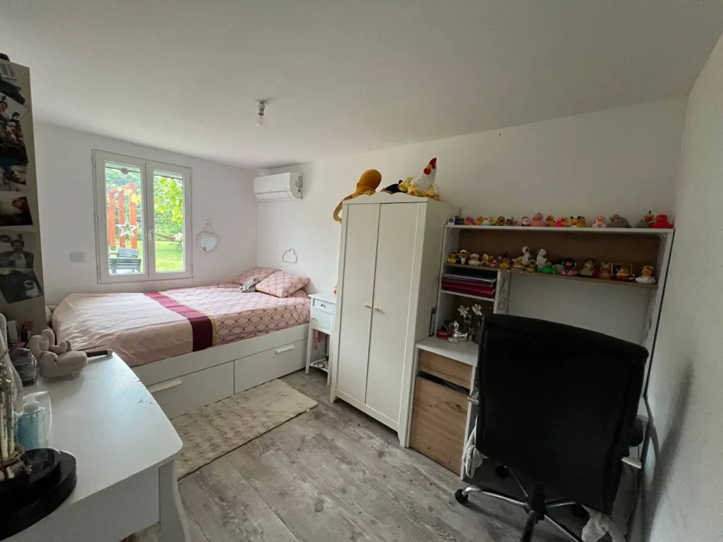 A SAISIR MAISON DE 147 m2 EDIFIÉE SUR 1300 M² DE JARDIN SUR LA COMMUNE DE LA HARENGERE 27370