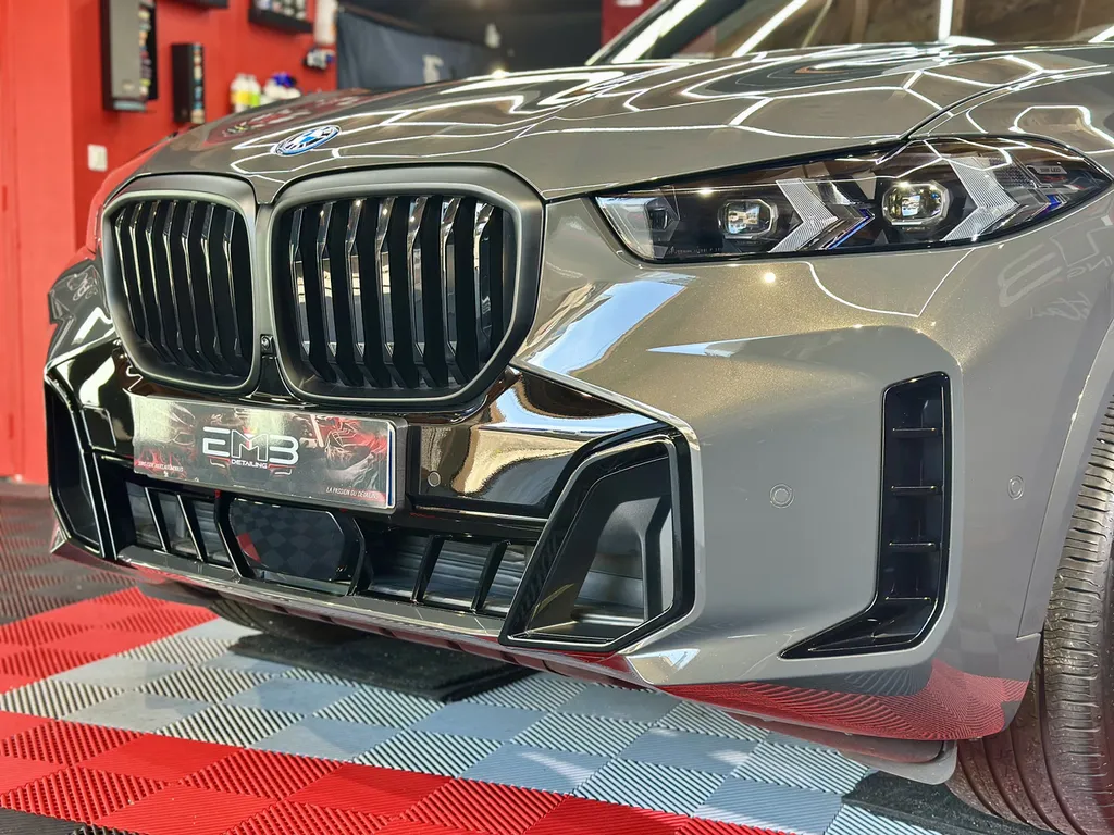 Detailing automobile bmw X5 Traitement céramique 