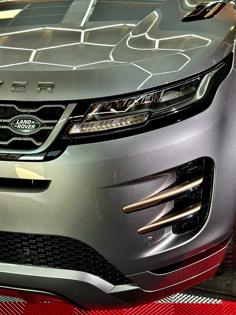 DETAILING traitement Cerzmqiue protection carrosserie automobile ouest lyonnais range Rover évoque 