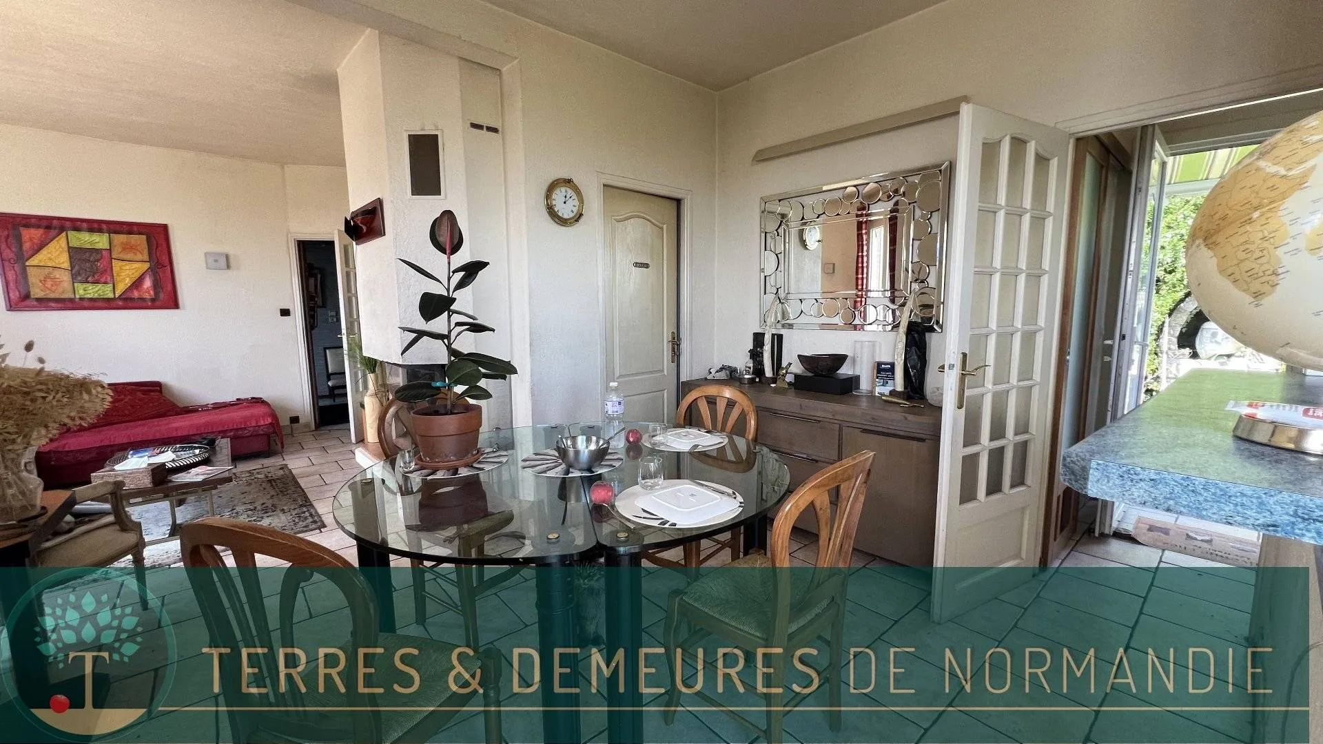 Maison d’architecte 131,5m² avec roof-top et vue panoramique mer, 4 gîtes, annexe à rénover, chalet et garages, idéale chambres d’hôtes au Tréport 76470.