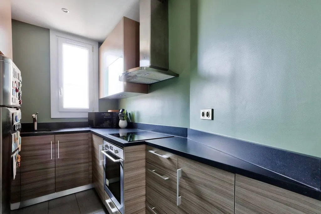 A vendre 2-3 Pièces avec balcon / Centre-ville Levallois 92300