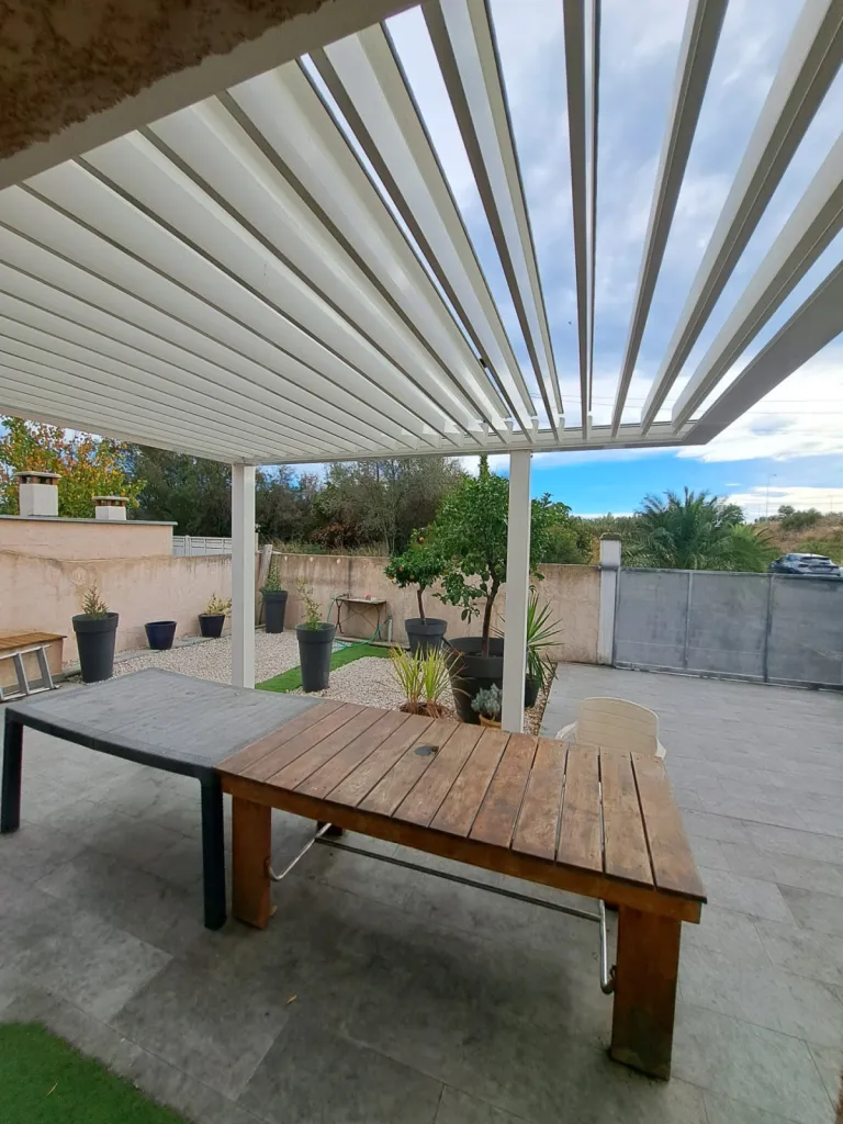Pergola bioclimatique 4800x3200 mm – Élégance et confort à Frontignan