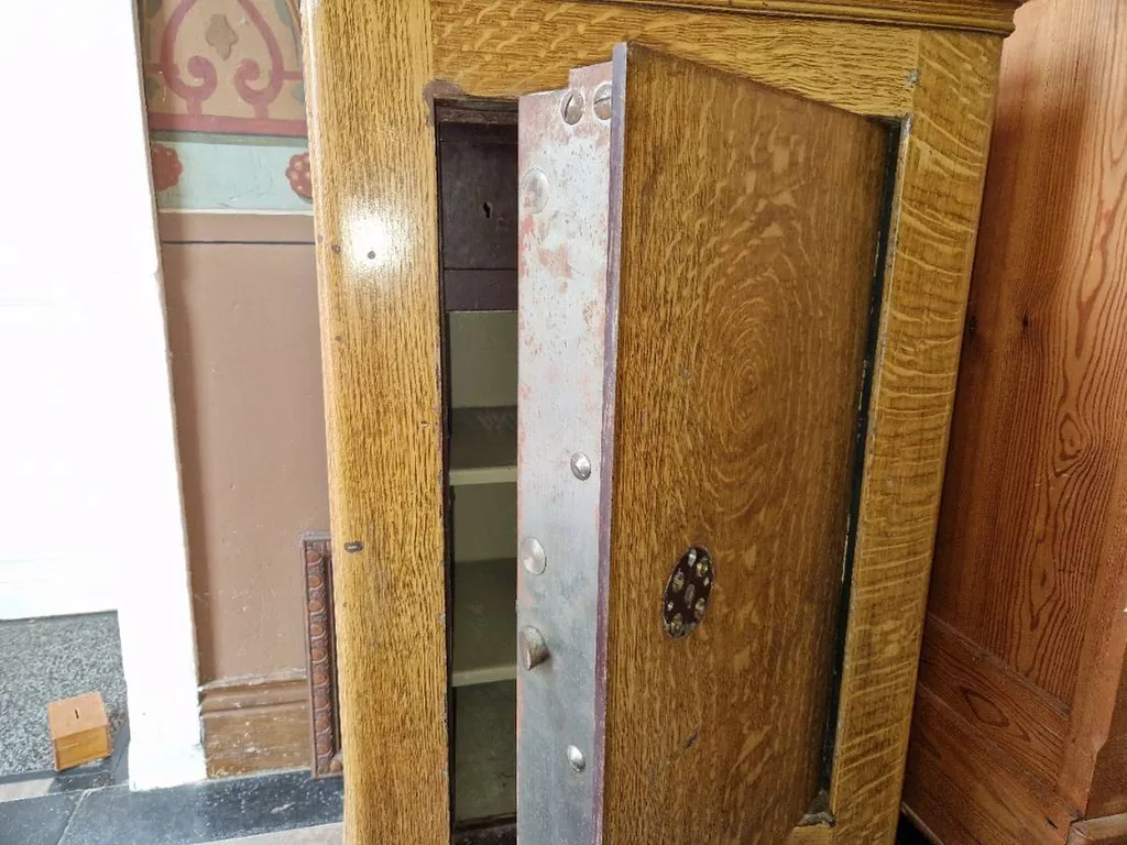 Dépannage d'un coffre-fort coincé à Loos par serrurier expert