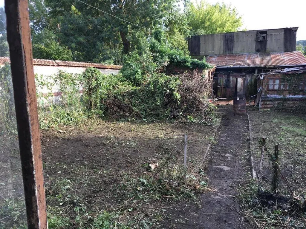 A acheter, maison à rénover sur 260m² de terrain dans une impasse sur la commune de ST AUBIN LES ELBEUF 76410