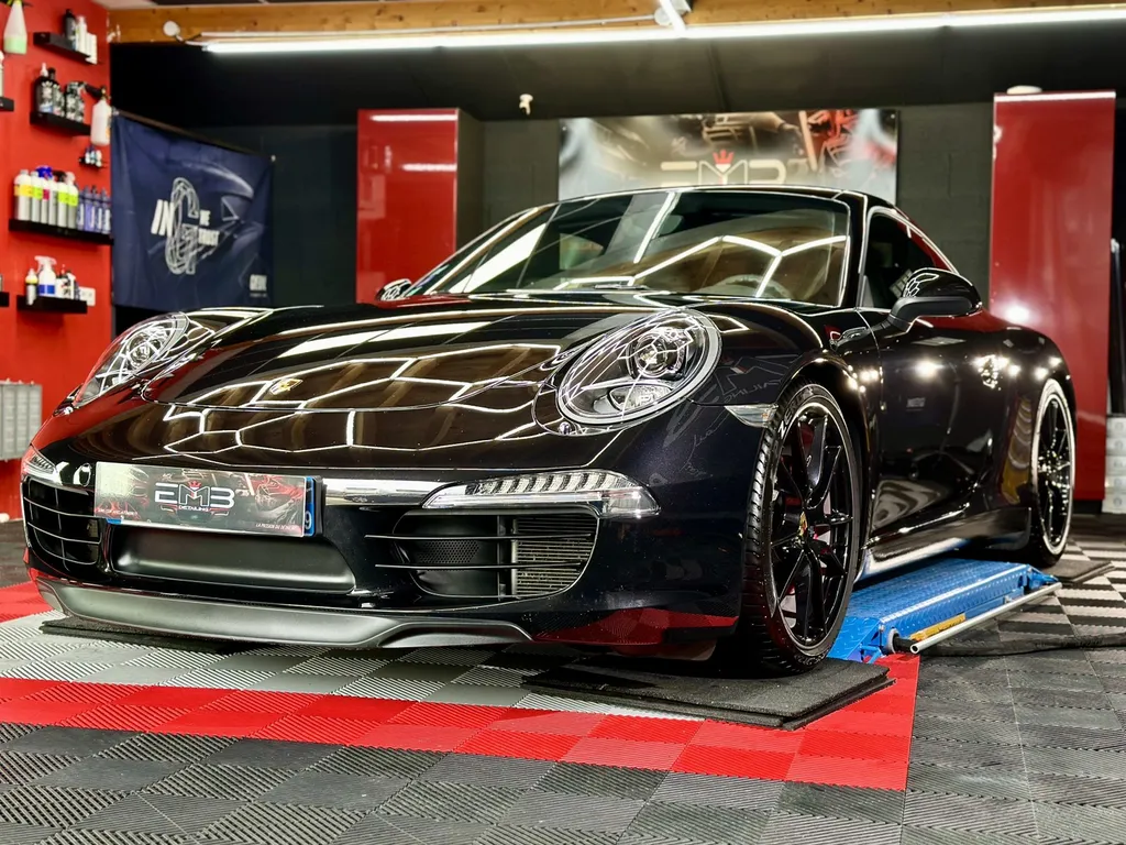 protection contre les rayures impacts film de protection PPF Lyon traitement céramique carosserie Porsche 911