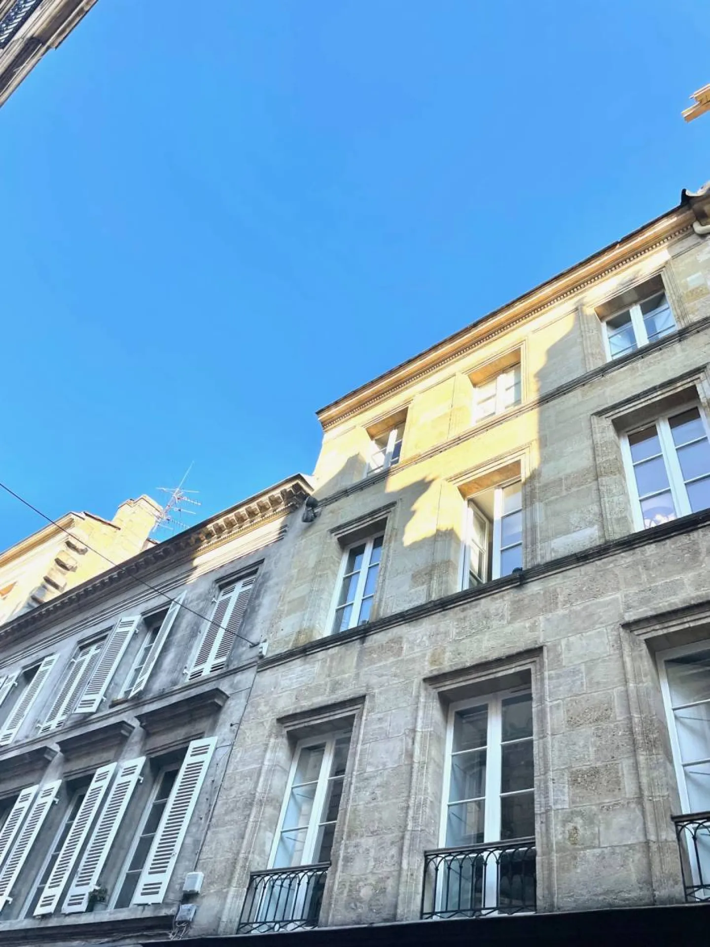 Appartement T3 dans Immeuble ancien Bordeaux Hyper centre dans immeuble pierre