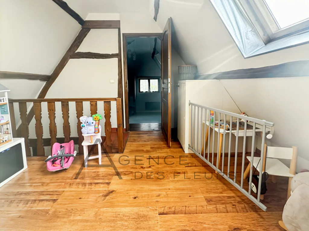 A vendre, belle longer normande de 96 m2 sur un terrain de 1200 m2 située sur la commune du Bec-Thomas 27370