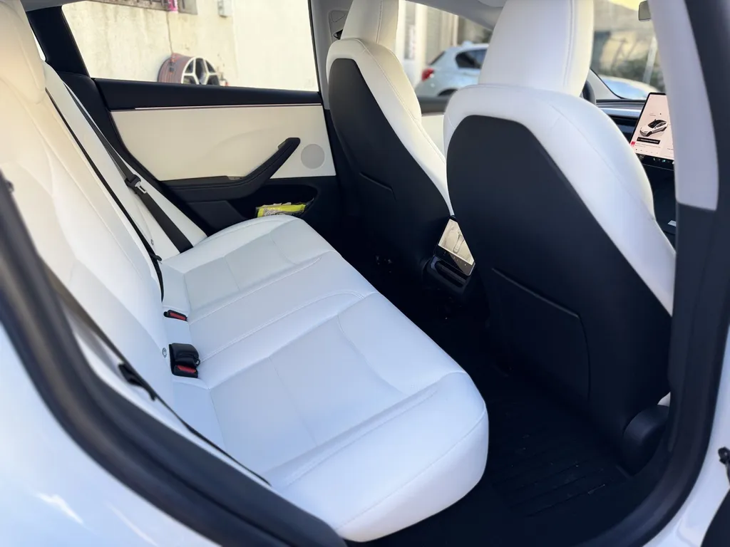 Traitement Céramique sur cette magnifique Tesla model 3 2025 à Carnoux proche de Marseille et d'Aubagne