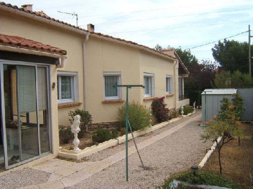 Vente villa Roquefort La Bédoule proche centre avec terrain plat