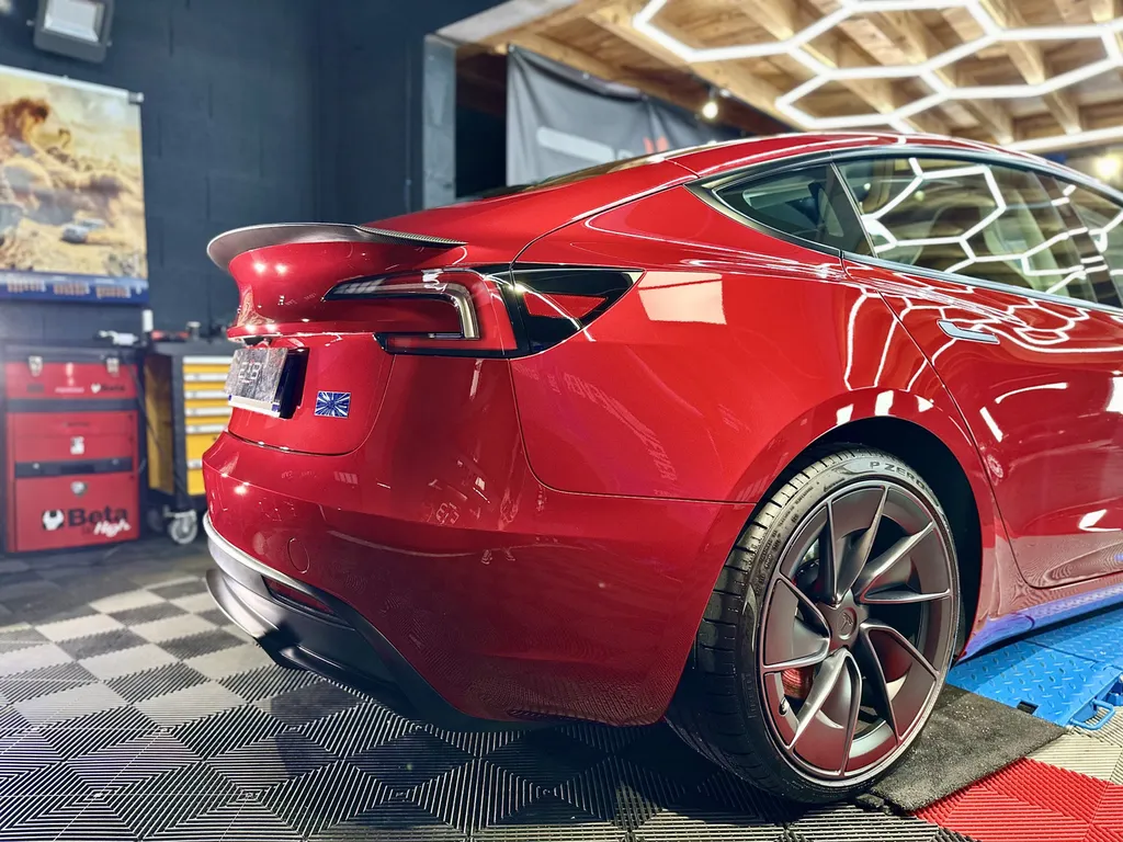 spécialiste du traitement céramique sur Tesla proche Brignais 