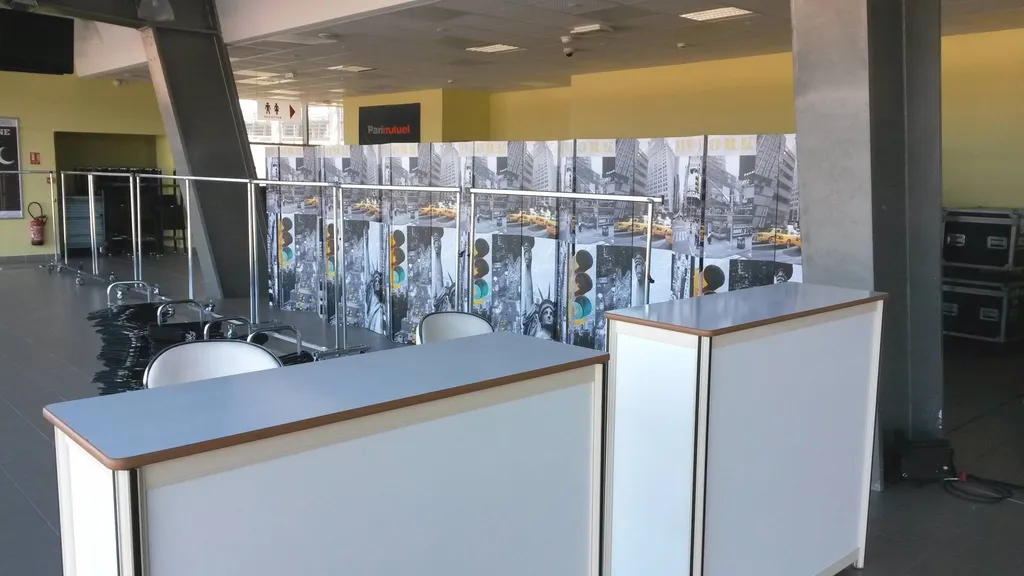 Location de banque d'accueil a Vaulx en Velin