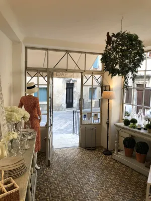 Sacha Un lieu incontournable à Ménerbes dans le Luberon