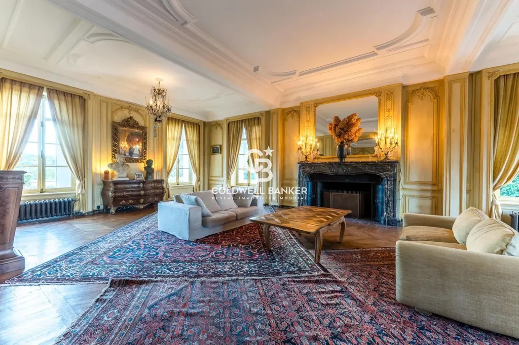 demeure d’exception à vendre appartenant à la famille cointreau