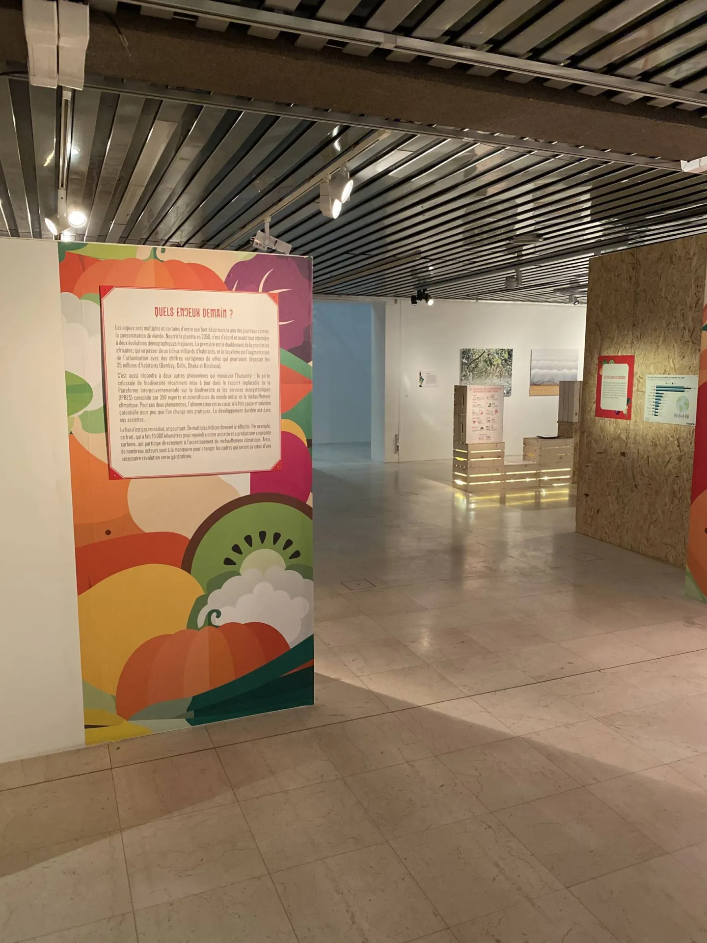 “Tous à table !”, l’exposition imprimée à la Bibliothèque Municipale de la Part-Dieu par AGG PRINT