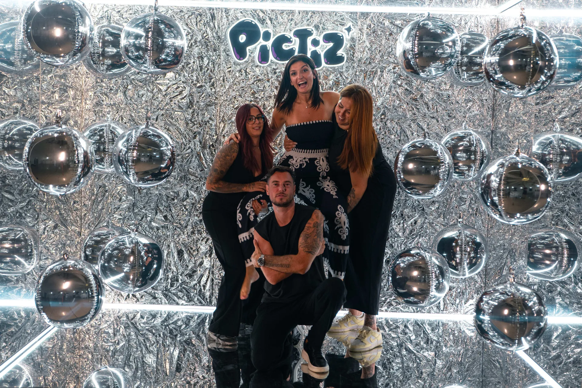 Location Mirror box Pictiz pour vos événements à Aix 