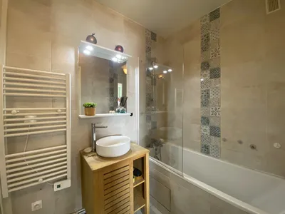 Le Pecq à vendre un appartement de 5 pièces en étage élévé avec ascenseur, situé dans une résidence avec un couple de gardien