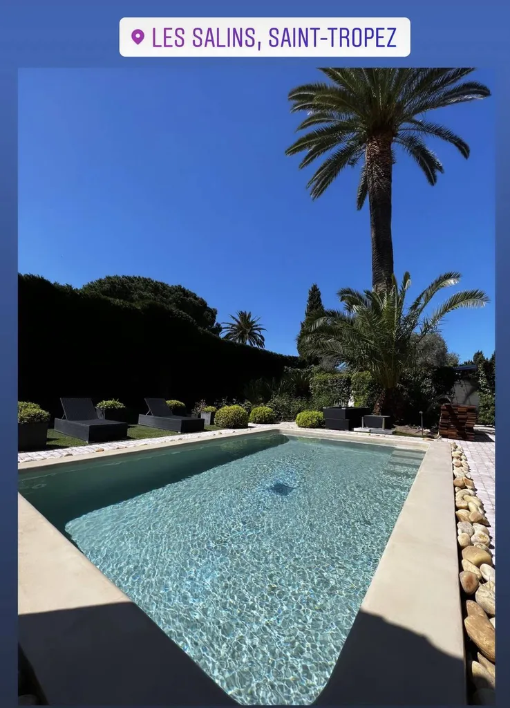 Béton ciré TERRE DU MONDE  pour les piscine dans le Var