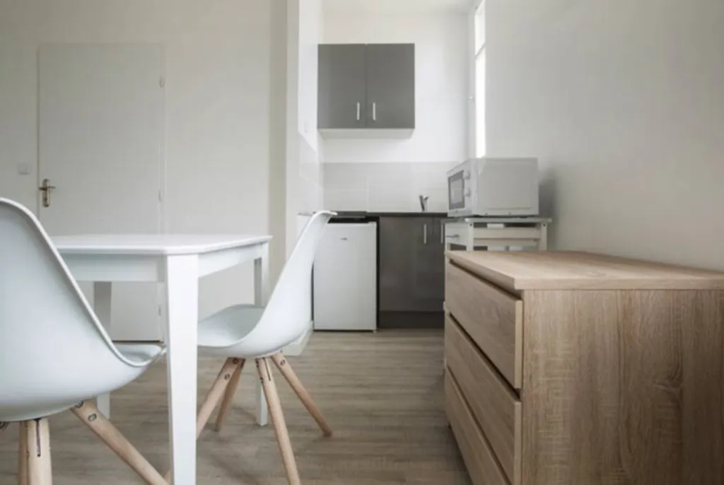 Appartement du studio au T2 entièrement rénovés dans la résidence le 127 proche du quartier Saint-Louis à Lyon 7ème