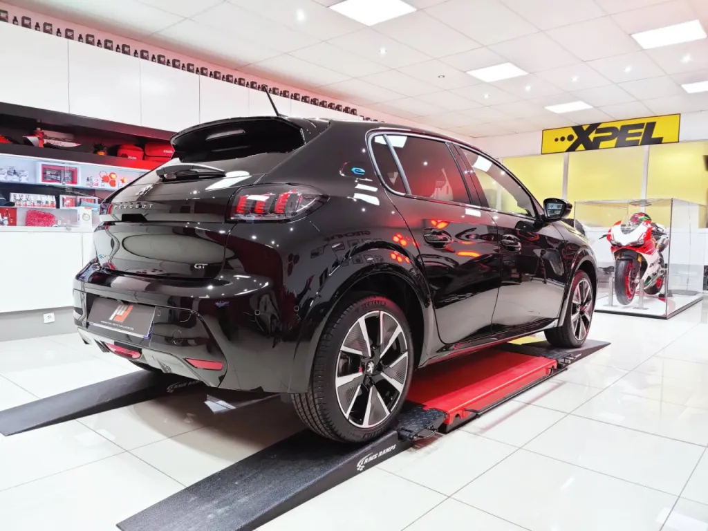 PEUGEOT e-208 - PROTECTION CARROSSERIE GTECHNIQ DANS LE NORD