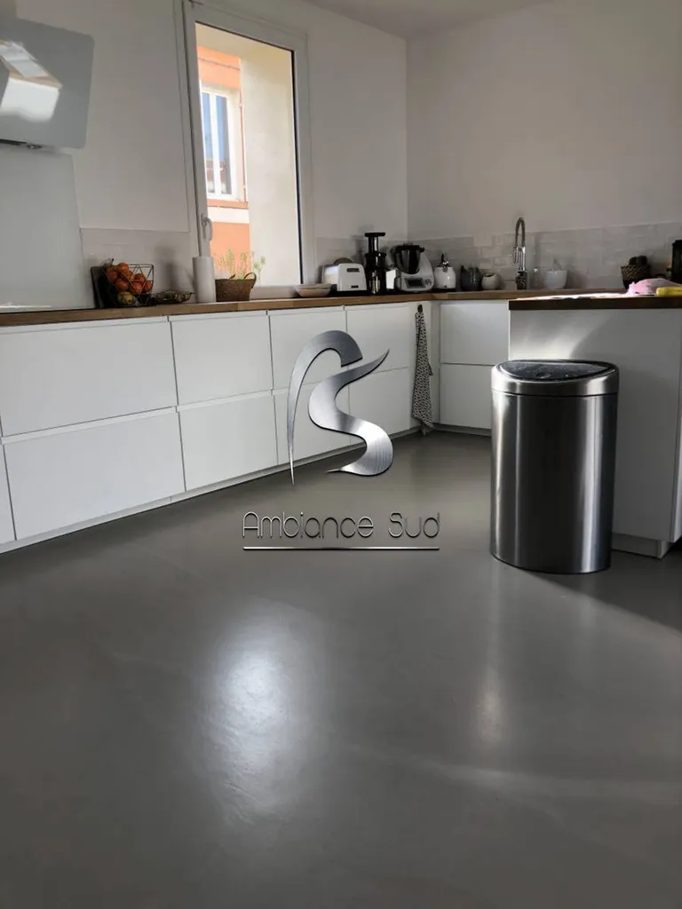 tarif béton ciré pour cuisine à Saint-Cyr-sur-Mer Var 83