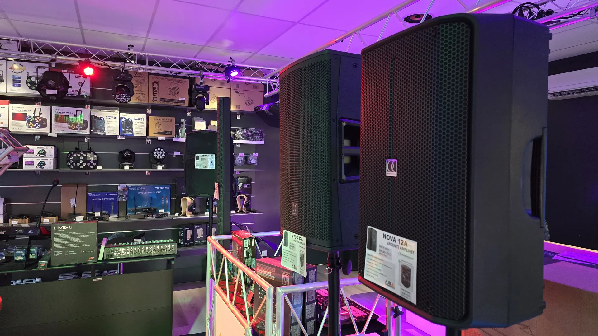 vente et location de matériel sono, éclairage, vidéo et machines à effets à Roanne, Le Coteau, installation fixe, prestation événementielle