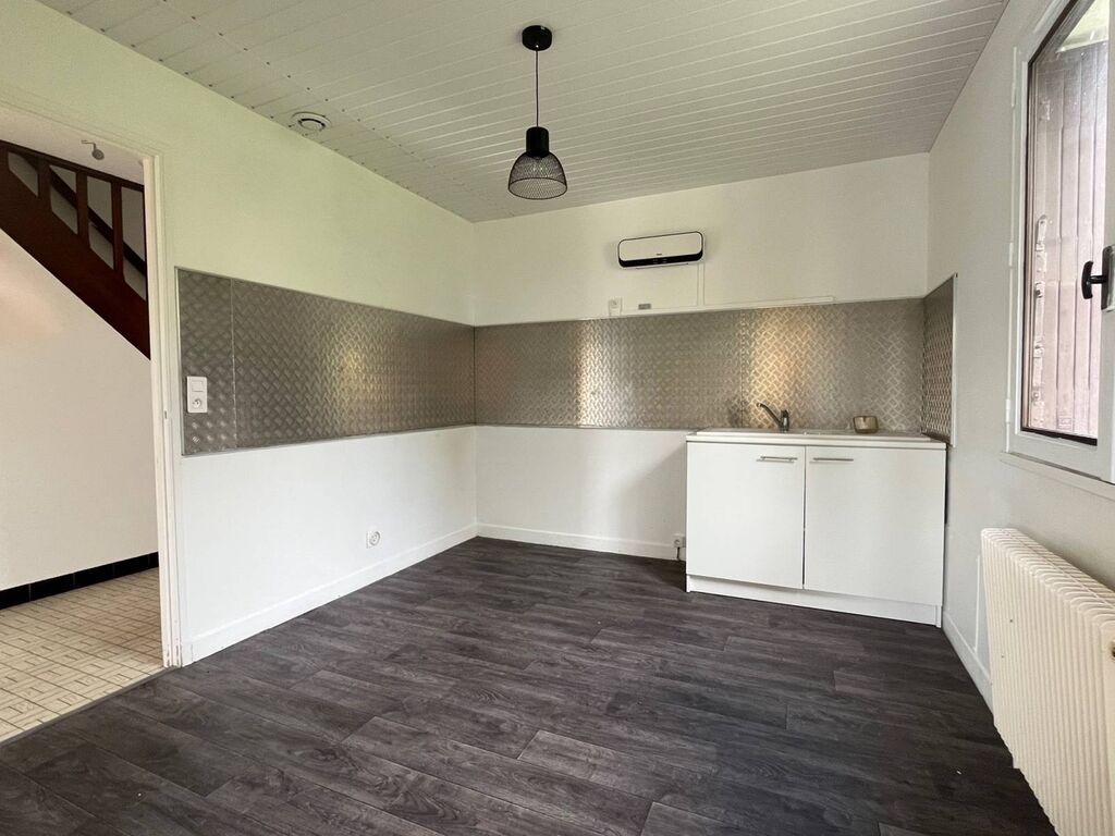 A vendre, pavillon individuel sur sous sol complet situé à Norville