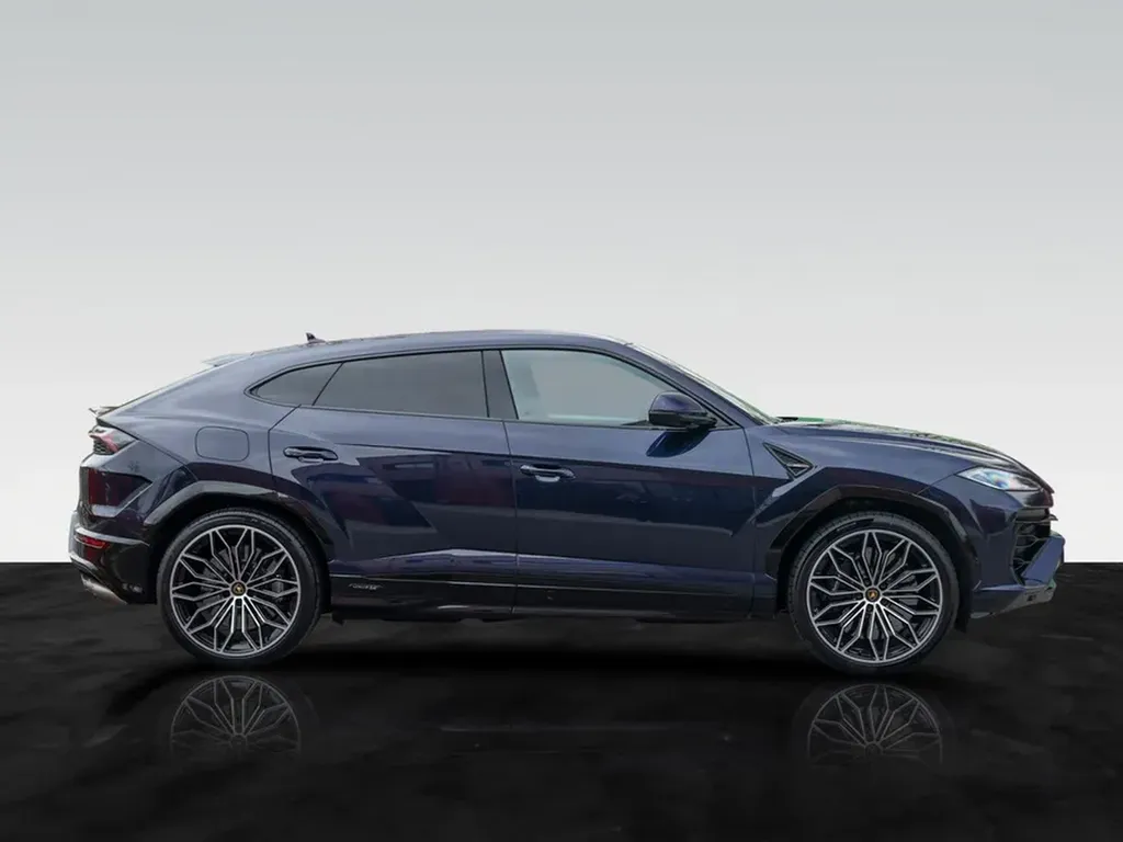 Profil latéral Lamborghini Urus SE SUV performance hybride
