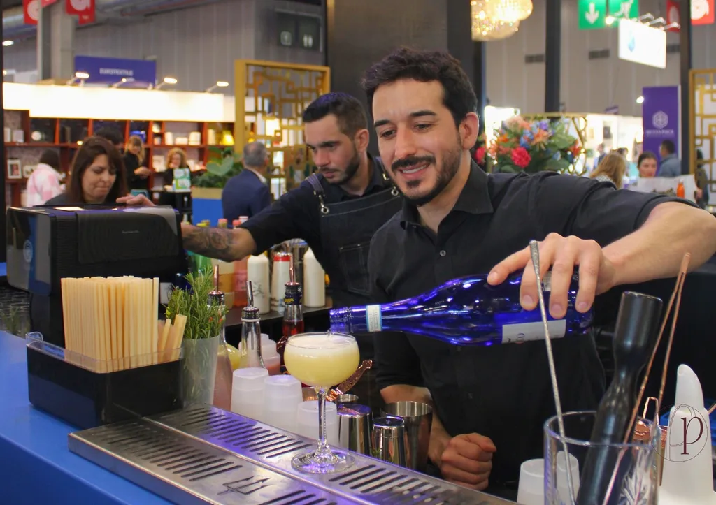 13 mai, Journée mondiale du Cocktail : Notre Animation Bar à Flair pour vos événements d’entreprise à Paris