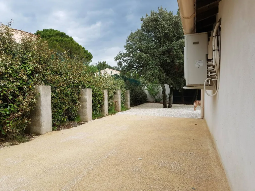 Création d'un jardin sur Les Angles dans le Gard