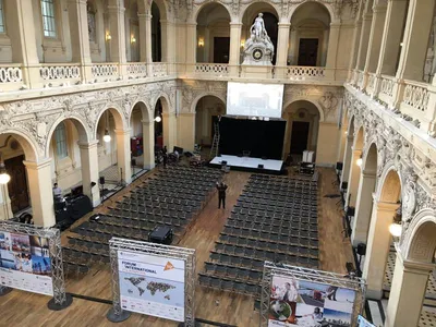 Location mobilier CCI Lyon Métropole Saint-Etienne Roanne