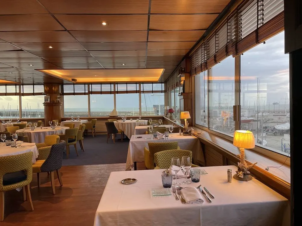 LE RESTAURANT OUVRE SES PORTES LE DIMANCHE SOIR !!