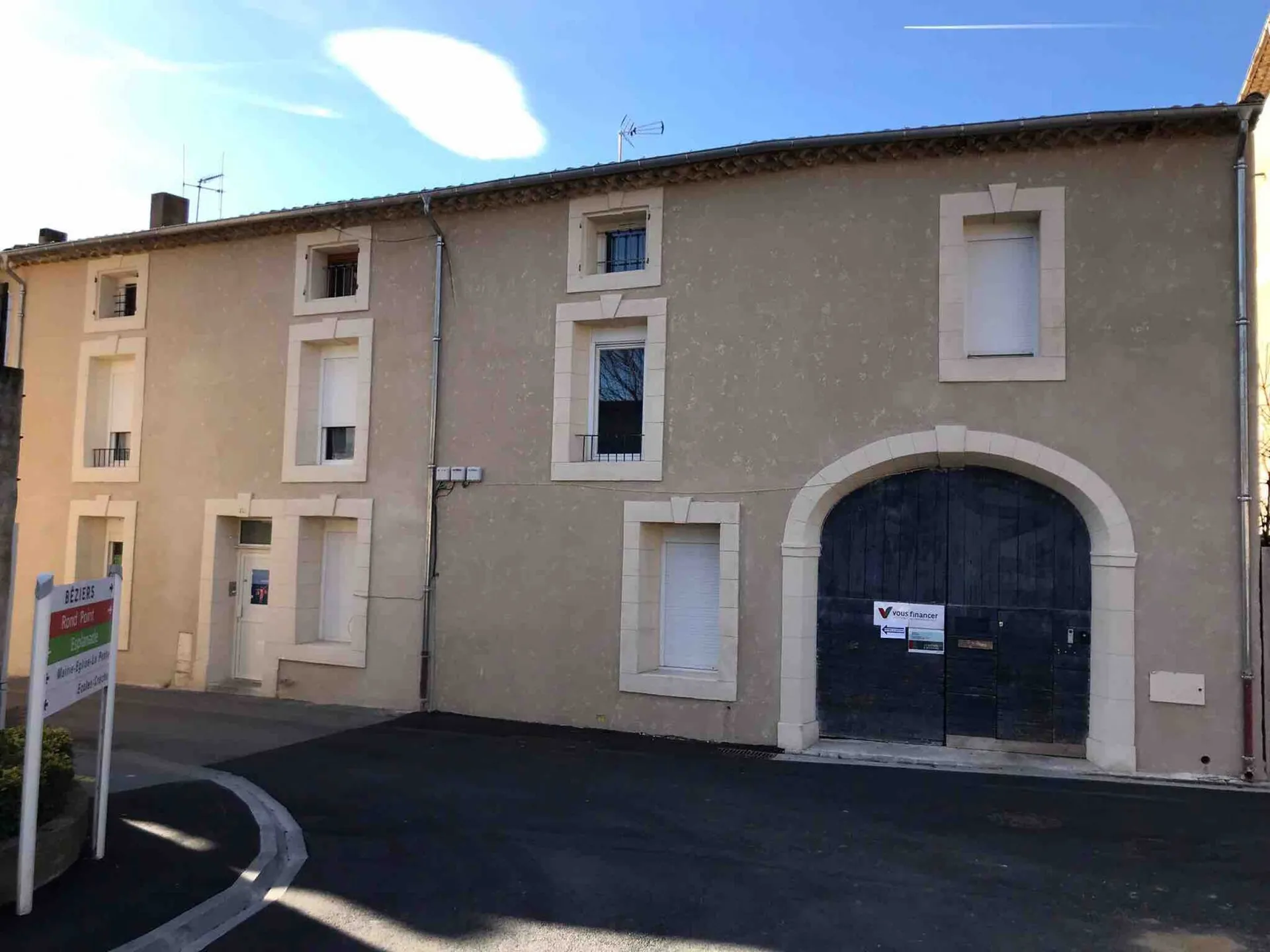 Rénovation de la façade principale d’une maison de village à Boujan-sur-Libron