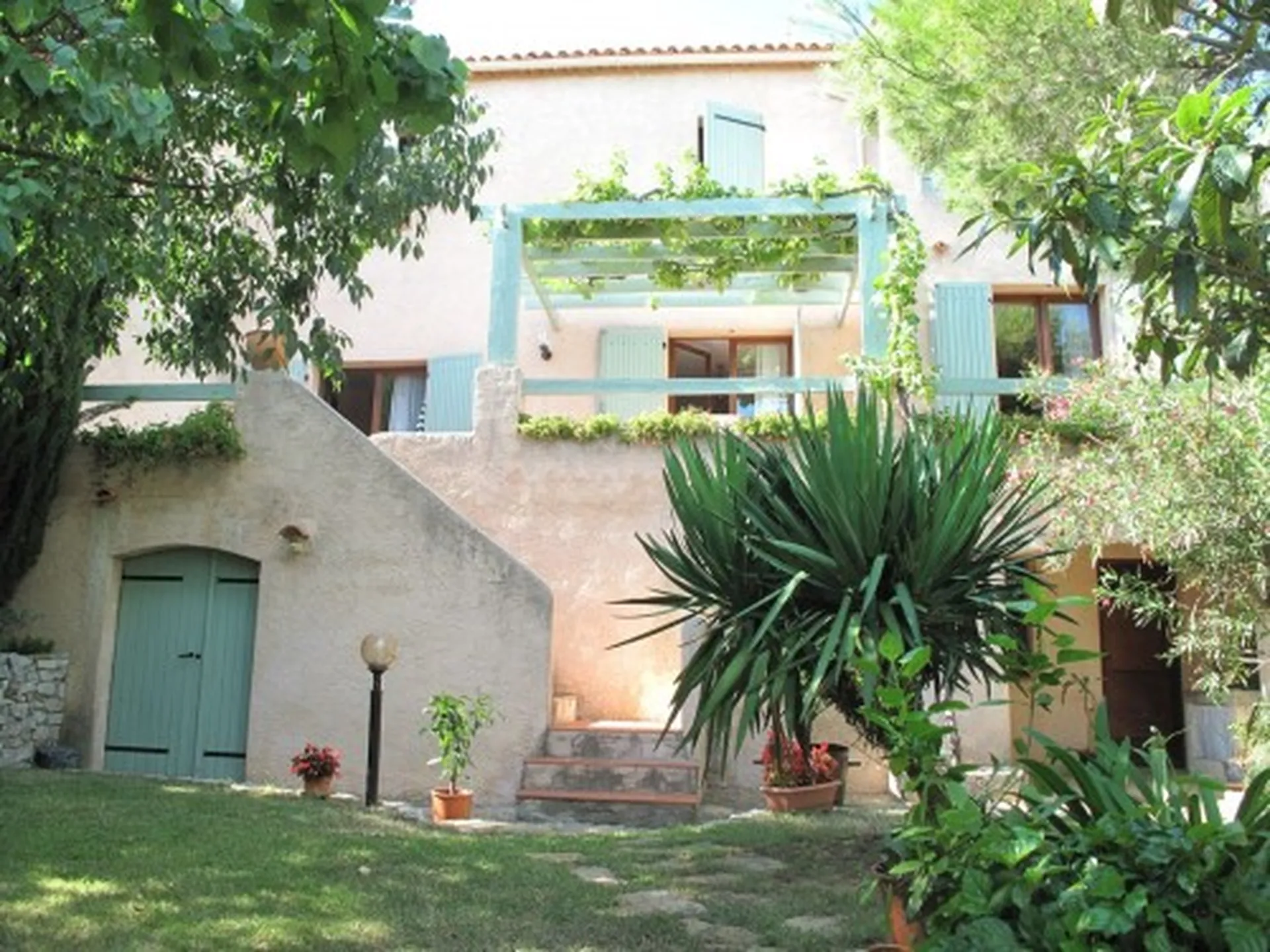 Vente villa  5 Cassis avec studio indépendant