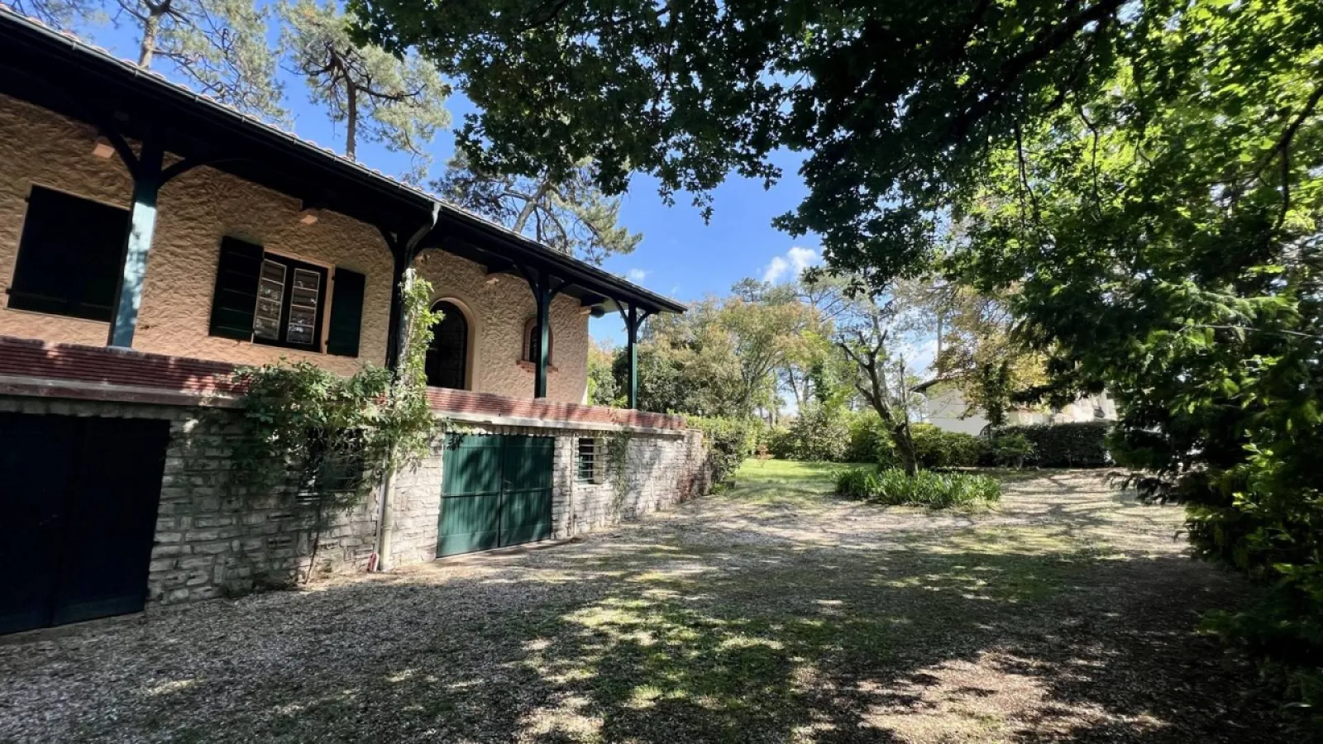 Villa Hossegor Centre – Golf - Bien Rare, Authentique et idéalement situé sur très grande parcelle de 2550m2